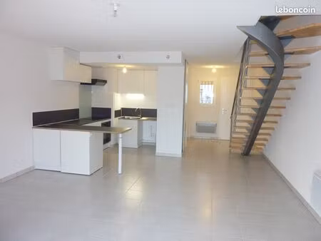 maison duplex t3 saint martin de crau