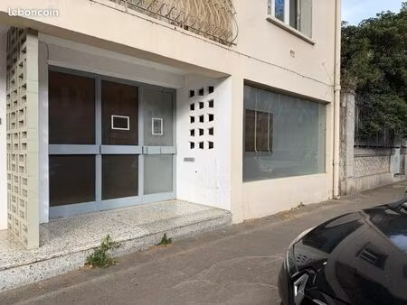 bureaux à frontignan centre ville belle visibilité