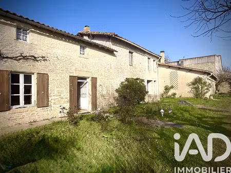 vente maison 14 pièces 203 m² villefollet (79170)