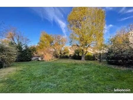 terrain 600 m² lentilly