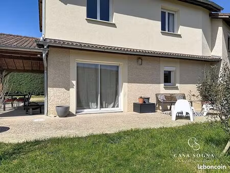 maison 8 pièces 159 m²