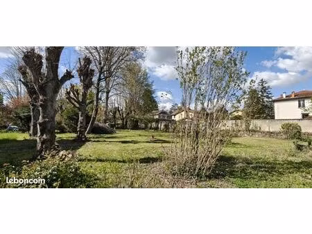 terrain 2037 m² tassin-la-demi-lune
