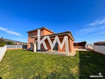 villa 5 pièces 142 m²