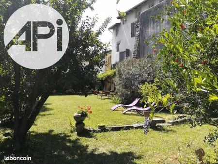 maison de village 9 pièces 290 m²