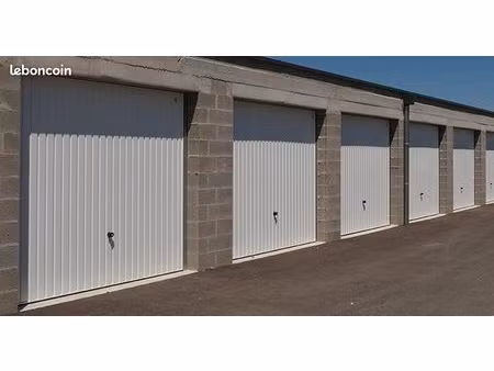 loue garage box extérieur