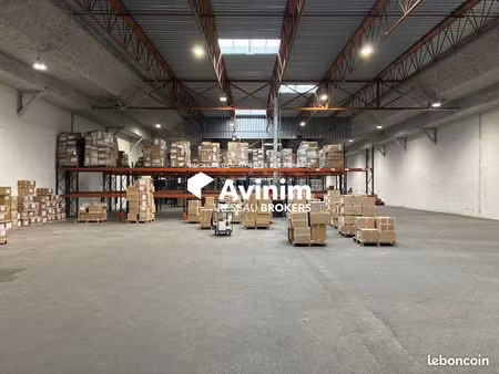 local 1889 m² vitrolles