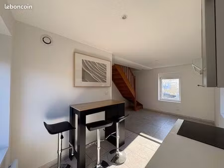 duplex t2bis plein centre rénové