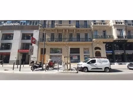 local commercial 360 m² marseille