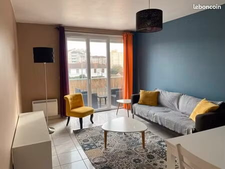 très bel appartement meublé lumineux t2 de 50 m2 à villefranche sur saône avec balcon  pla