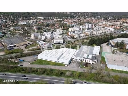 local d'activité 6 264 m²