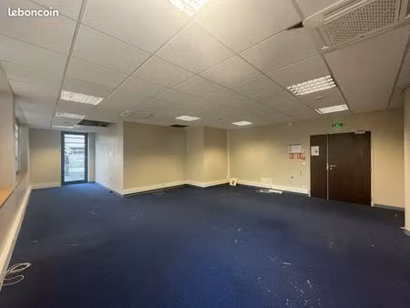 bureaux 505 m² saint-priest