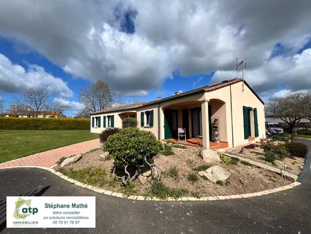 vente maison piscine à saint-denis-la-chevasse (85170) : à vendre piscine / 133m² saint-de