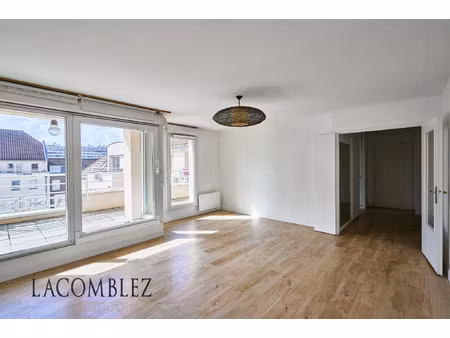 lille vauban-esquermes : joli appartement baigné de soleil a