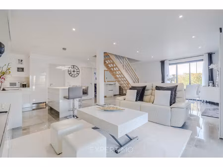 77610 - la houssaye en brie - maison contemporaine avec pisc