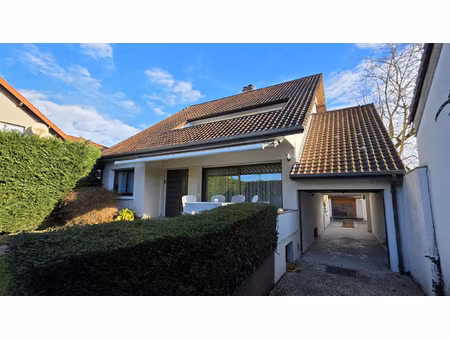 maison contemporaine d'architecte sur 480 m2 de terrain