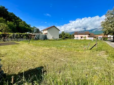 à vendre – terrain constructible à la pierre (isère)