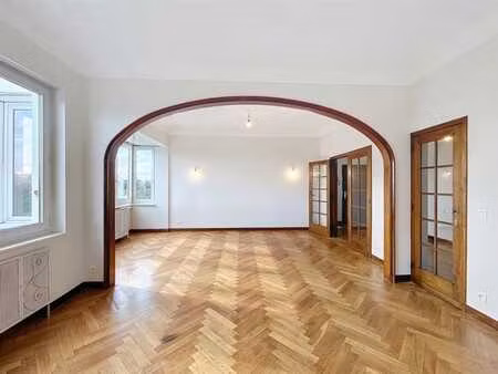 brand whitlock  superbe appt 2ch + terrasse