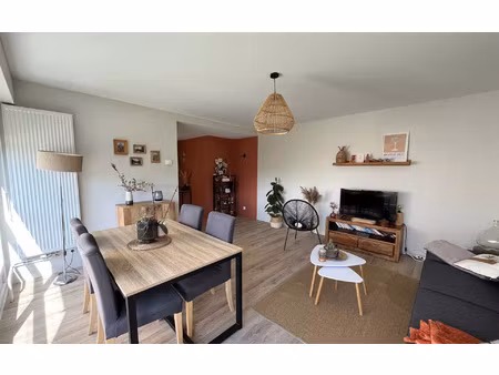 location appartement  70.73 m² t-3 à charnay-lès-mâcon  870 €