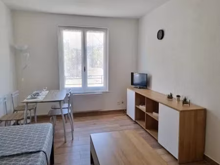 location appartement 1 pièce 22 m² à le péage-de-roussillon (38550)