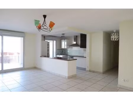 location appartement  104.37 m² t-5 à   1 787 €