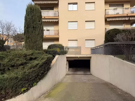 location garage à fréjus