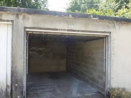 box fermé en extérieur