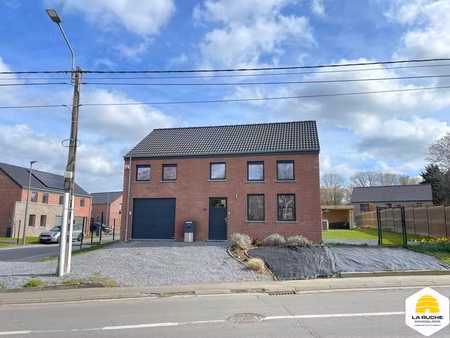 villa (nouvelle construction)  120m²  3ch  jardin et garage