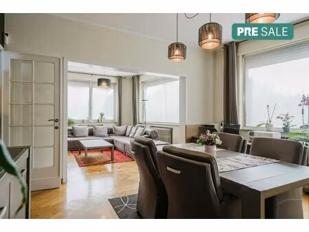 karaktervolle gezinswoning te koop in centrum marke!