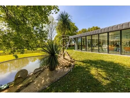maison de luxe à vendre à saint-aignan-grandlieu : 1 260 000 € | 651m²
