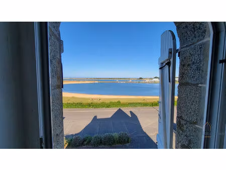 maison de charme avec vue mer et grand jardin à etel