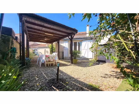 vente maison 7 pièces 145 m² lussac-les-châteaux (86320)