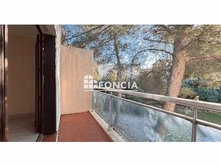 hôpitaux facs / père soulas - lumineux t1 en dernier étage avec terrasse au calme  vue dég