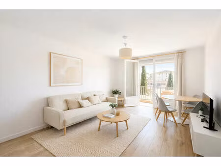 appartement 3 pièces lumineux à vendre à saint-raphaël - dernier étage avec terrasse