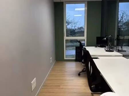 vente bureaux 83 m²