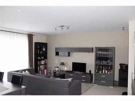 appartement une chambre dans le centre d' enghien