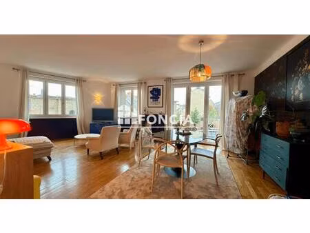 un bien rare sur le marché ruthénois : volumes  cachet  extérieur et prestations premium