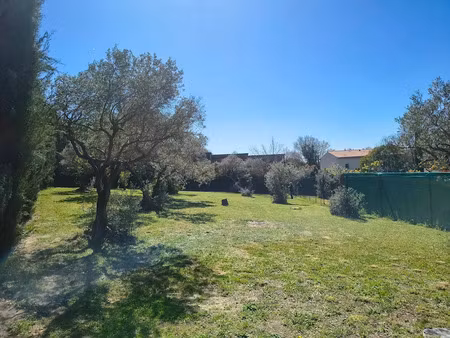 vente terrain 800 m² à lagnes (84800)  223 650 €