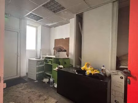 vente bureaux et commerces à angers capucins verneau (49000) : à vendre / 120m² angers cap