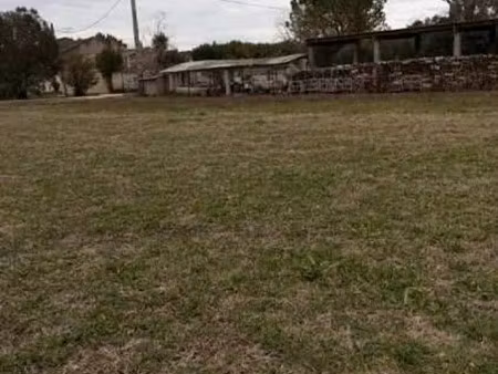 vente terrain 818 m² à chateaurenard (13160)  215 000 €