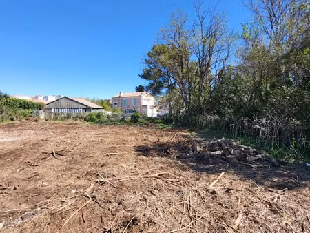 vente terrain 260 m² à la crau (83260)  200 000 €