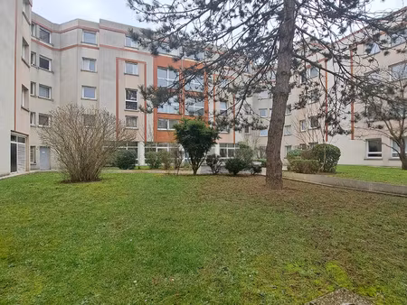 gare de cergy saint-christophe - studio meublé en résidence
