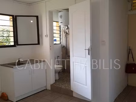 a louer - studio d'environ 17 35 m2 - saint-denis- 490 eur