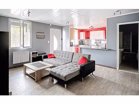 location appartement  m² t-1 à écuisses  455 €