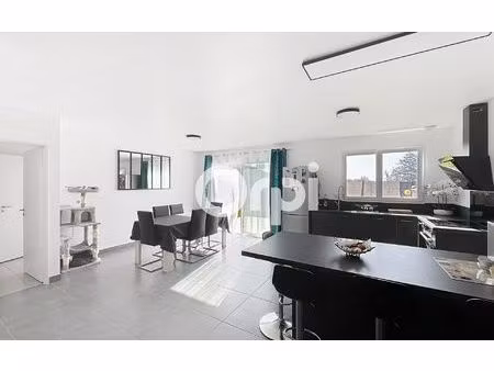 maison atur m² t-5 à vendre  231 182 €