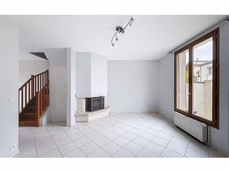 location maison  m² t-4 à issy-les-moulineaux  2 450 €