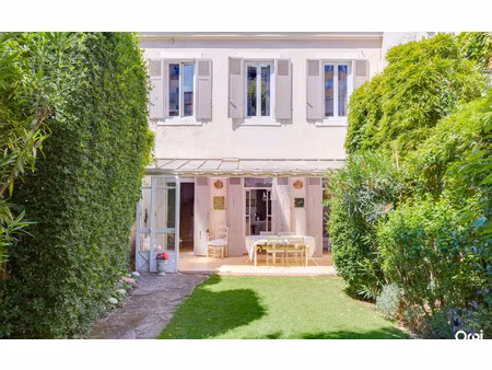 maison marseille 8 m² t-4 à vendre  960 000 €