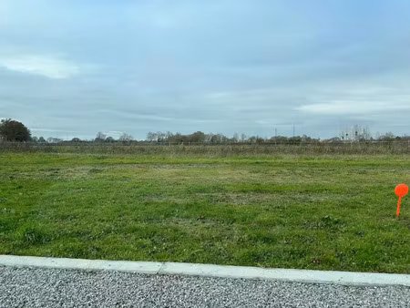 vente terrain à la chapelle-sur-erdre (44240) : à vendre / 700m² la chapelle-sur-erdre