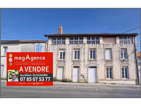 vente immeuble 270 m² à bressuire (79300)  299 900 €