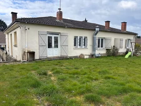 vente maison 9 pièces 238 m² à chalus (87230)  161 250 €