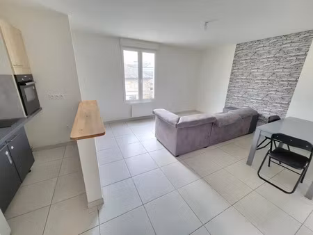 location meublée appartement 2 pièces 42 m² à saint-loubès (33450)  640 €